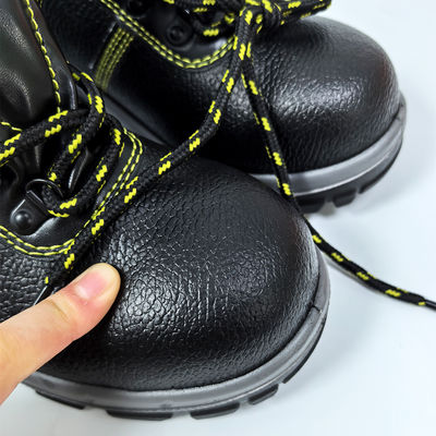 Μαύρα παπούτσια ασφαλείας από χάλυβα